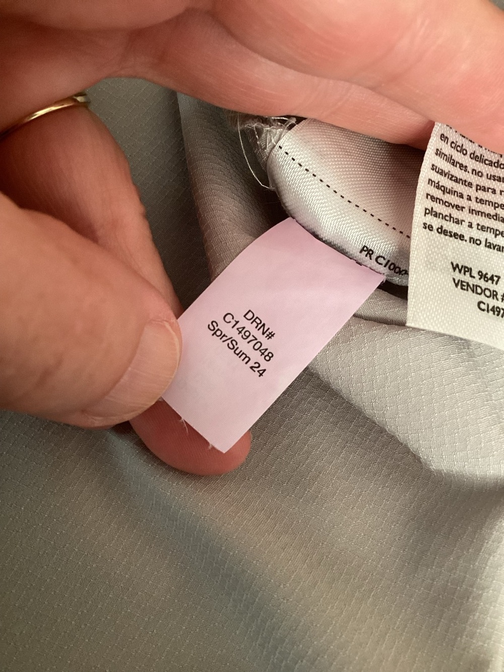 Eddie Bauer Sleeveless Tech Shirt Light Grey Stretch Medium - Picture 10 of 10